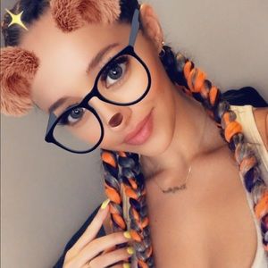 Meet your Posher, Madeleine